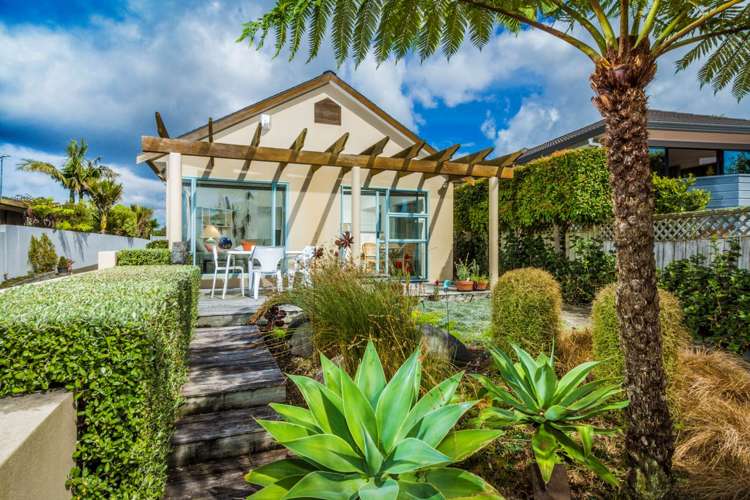 1/44 Seaview Road Castor Bay_41