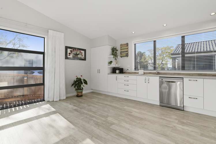 261/61 Golden Sands Drive Papamoa_8