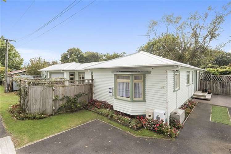 54 Albert Street Hamilton East_2