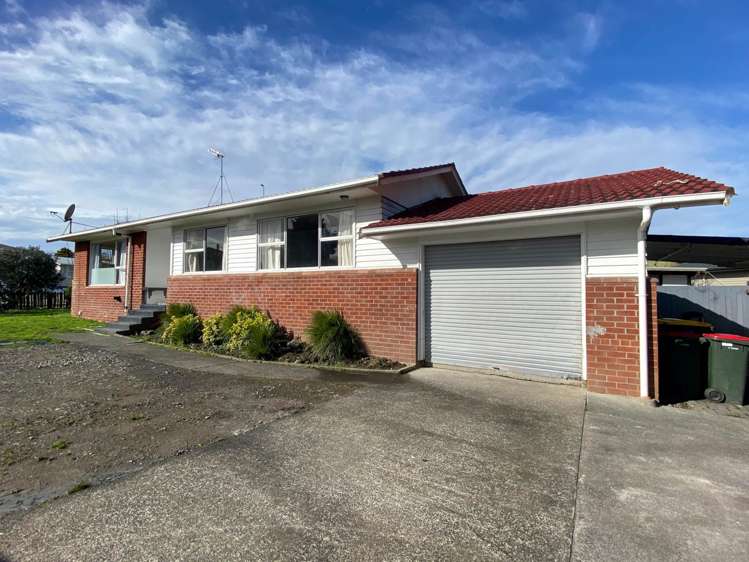 2 Selsey Lane Manurewa_10