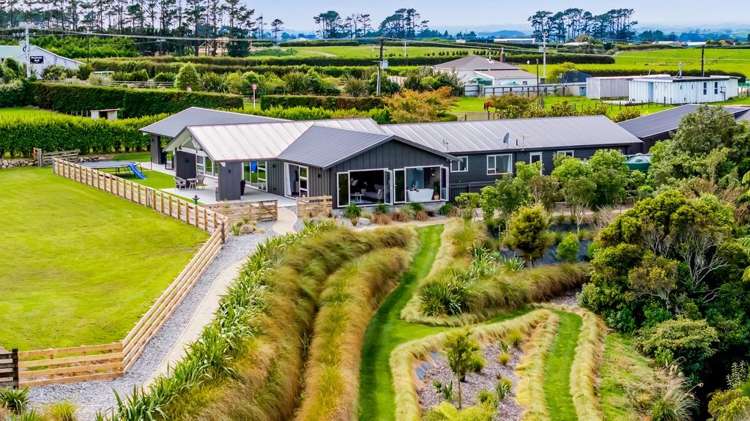 423 Cardiff Road Pembroke_36