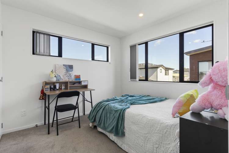 17 Aumarire Lane Favona_9