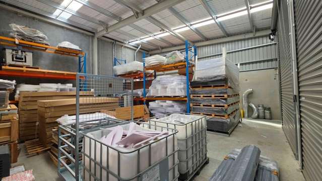 Unit 1, 39 Kairua Road Hornby_3