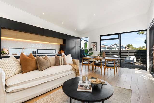 Architectural Elegance Meets Urban Convenience!