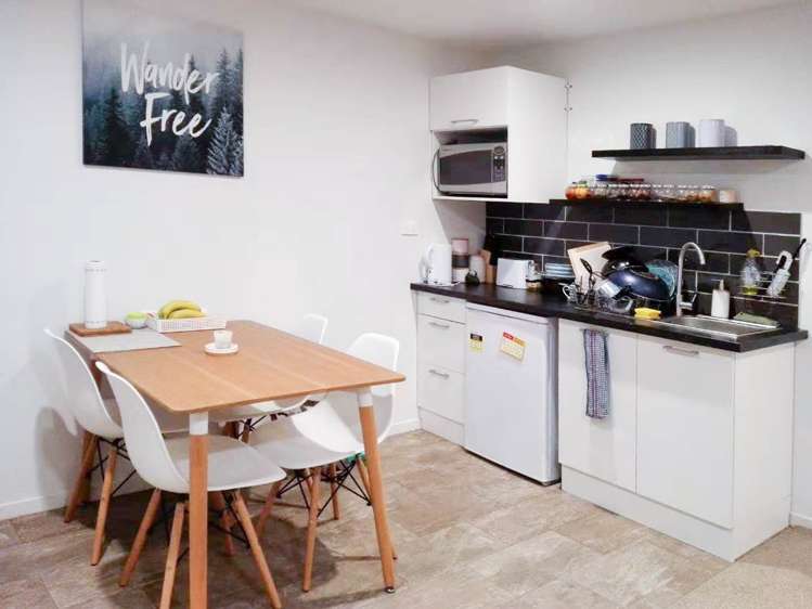 28 Staincross Street Green Bay_19