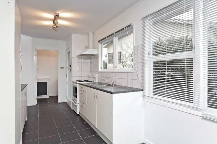 73 Rosier Road Glen Eden_4