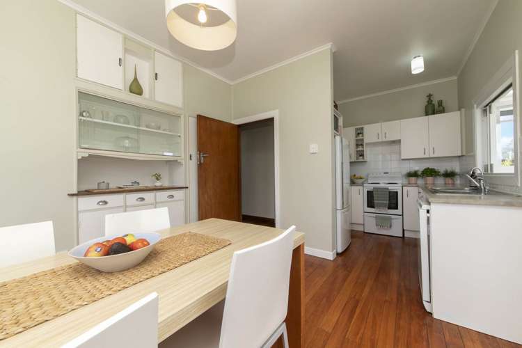 63 Fruitvale Road New Lynn_6