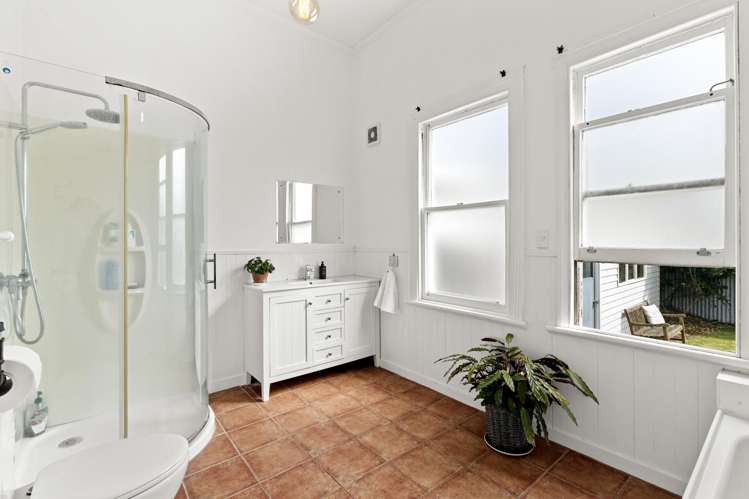 11B Peakes Road St Johns Hill_17