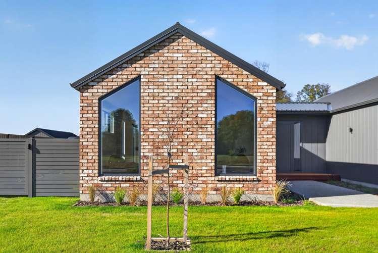 14 Sir Bob Charles Drive Masterton_18