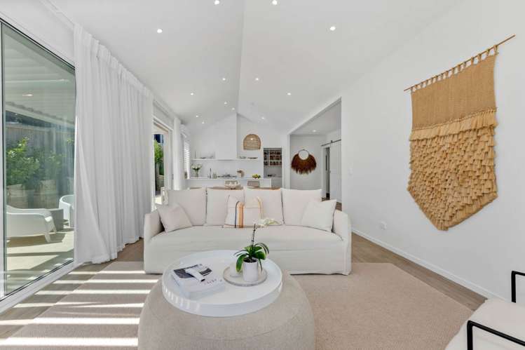 16 Arthur Wright Place Maraetai_13