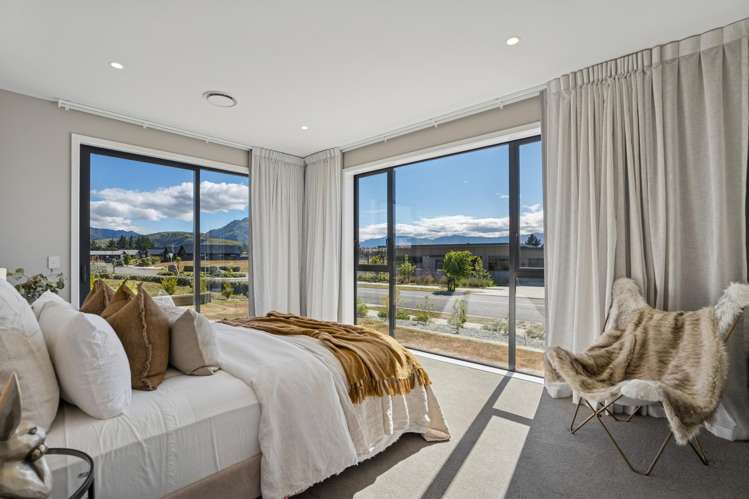 11 Rua Street Albert Town_16