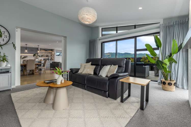 14 Rotorua Grove Aotea_15