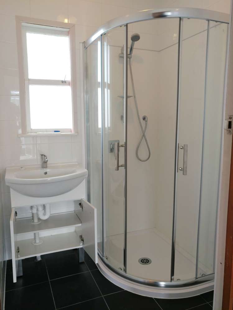 2/187 Lake Road Belmont_7