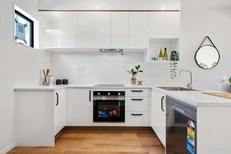 6/105 Canal Road Avondale_3