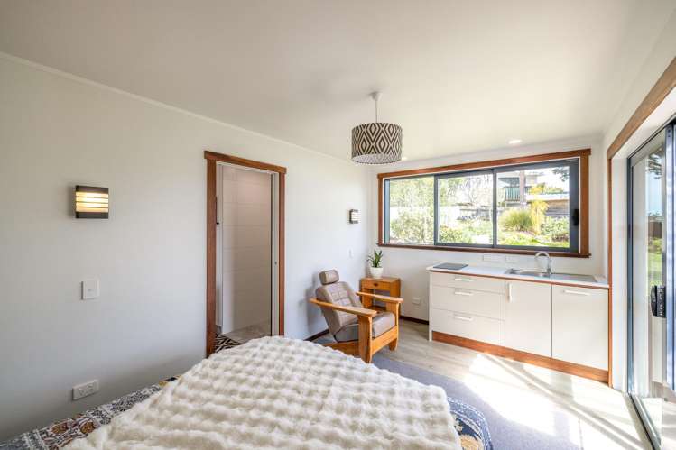 34 Alison Road Surfdale_15