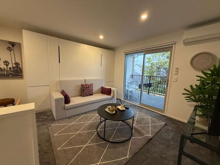 104/17 Winchester Street_0