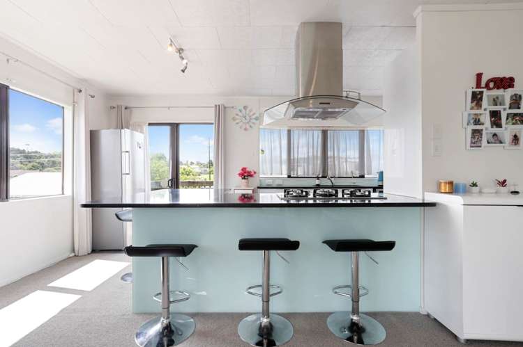 37 Meadowvale Rise Titirangi_5