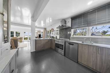 95 and 97 Beach Road_4