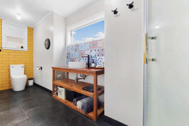 7 Arney Road Ranui_11