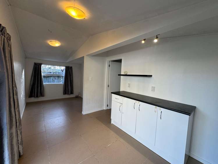 39 Kay Drive Blockhouse Bay_11