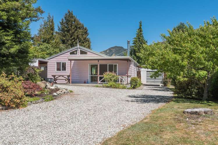 179 Capell Avenue Lake Hawea_19