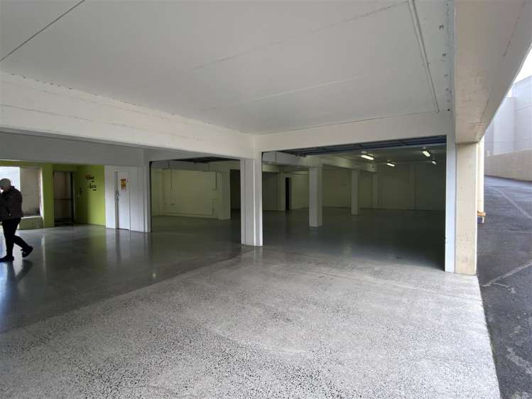 Basement, 6 Hill Street Hamilton Central_1