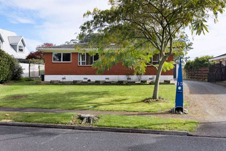 15 Sheridan Crescent Leamington_24