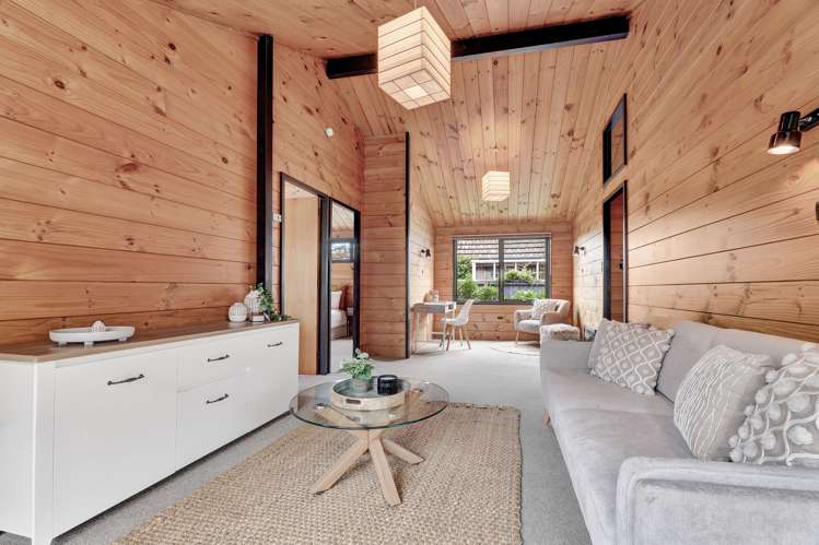 2/238 Estuary Road South New Brighton_13