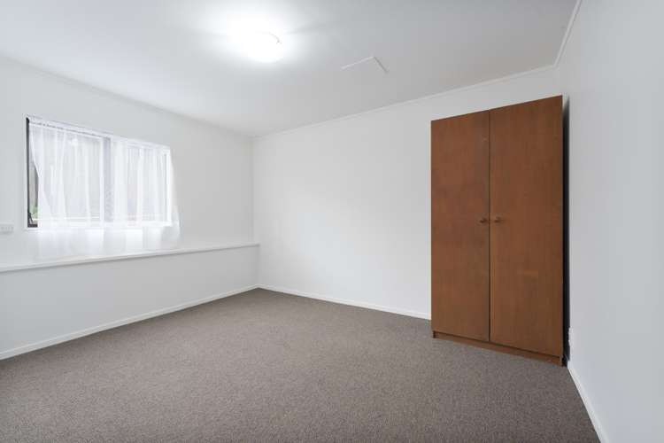 4229 Great North Road Glendene_18