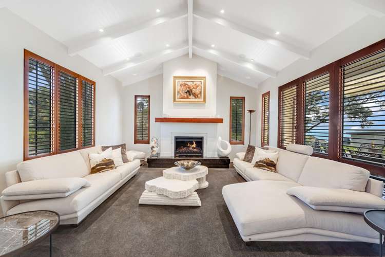 2 Glenoaks Rise Mellons Bay_11