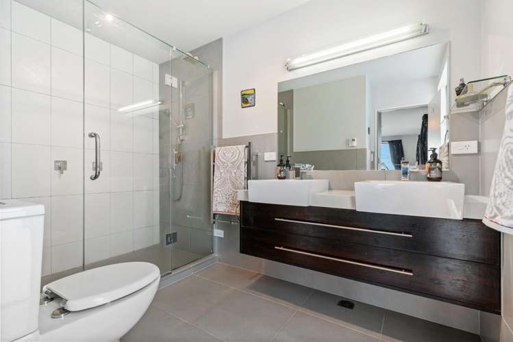 7 Merani Street Narrow Neck_16