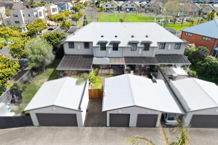 3/8 Tuscany Way Te Atatu Peninsula_1