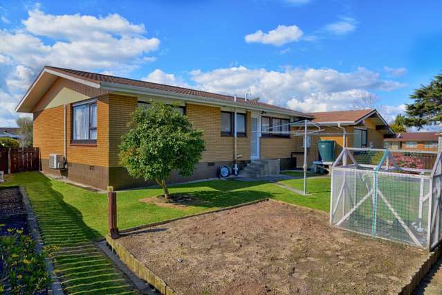 5 Beaumaris Way Conifer Grove_2