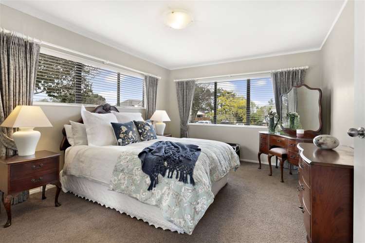 56 Saint Annes Crescent Wattle Downs_6