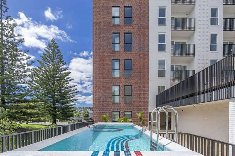 206/1817A Great North Road Avondale_10