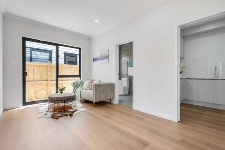 63 Koromeke Street Flat Bush_15