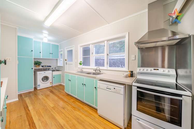19 Karaka Street Otaki Beach_5