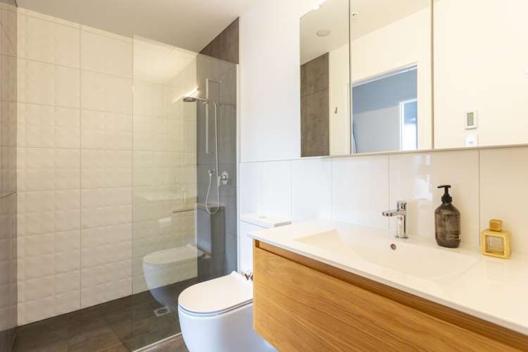 402/22 Fleet Street Eden Terrace_18