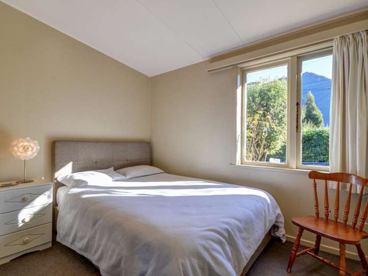 29 Sydney Street Queenstown_8