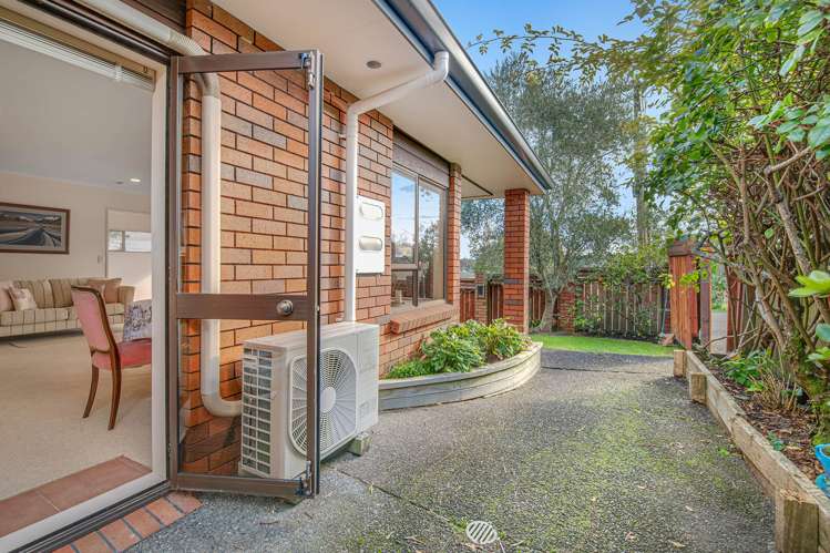 2/32a Howard Road Northcote_15