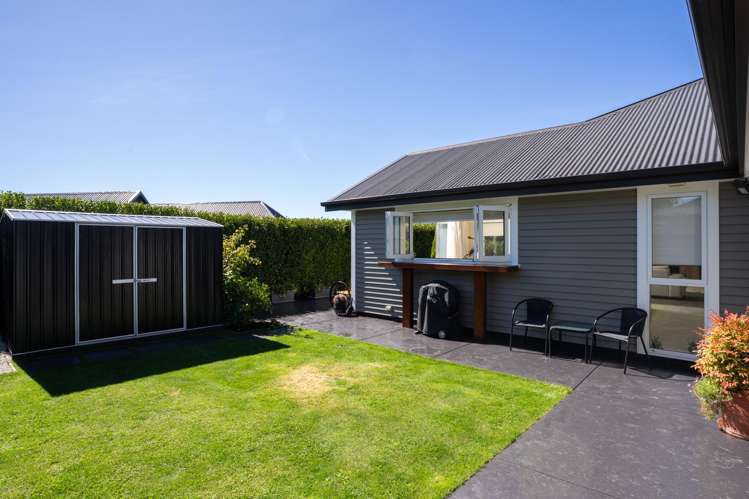 46 Carnaveron Drive Lincoln_22