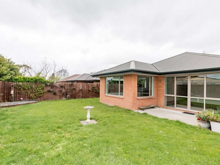 9 Woodham Courts Linwood_19