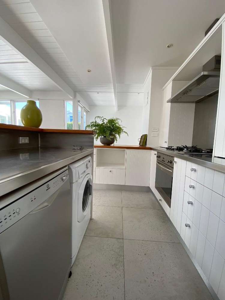 3/252 Hurstmere Road Takapuna_5