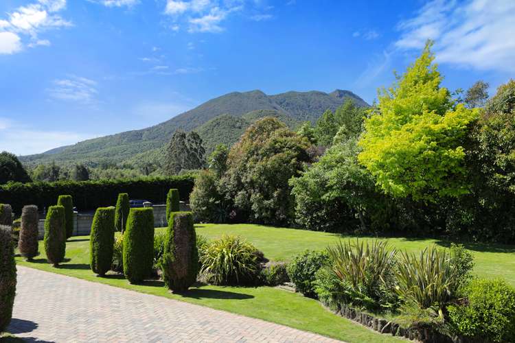 7 Deborah Rise Maunganamu_32