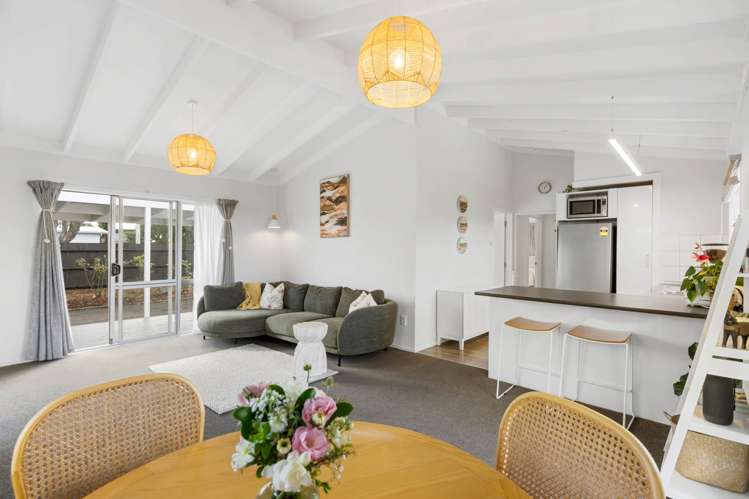 1373 Whangaparaoa Road_5