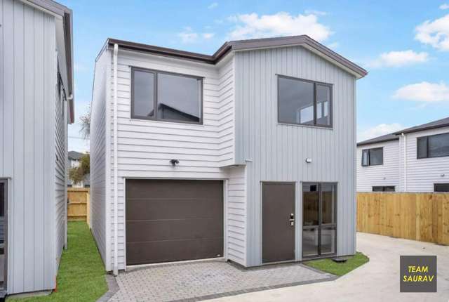 Stunning Newly Constructed Home in Papatoetoe!
