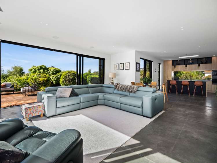 26 Horotane Valley Road Heathcote Valley_1