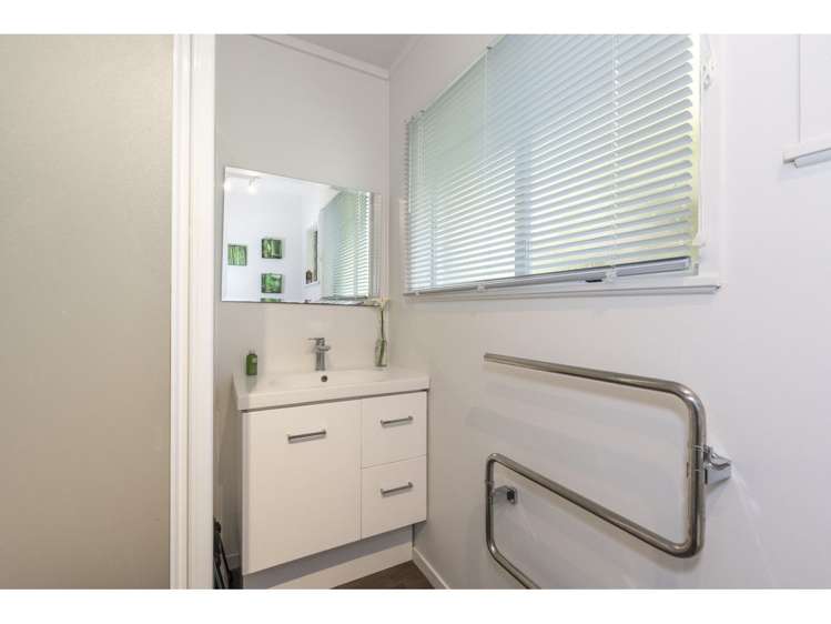 2/200 Te Atatu Road Te Atatu South_13