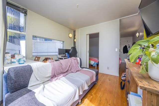 Flat 4B/8 Scotia Place City Centre_2