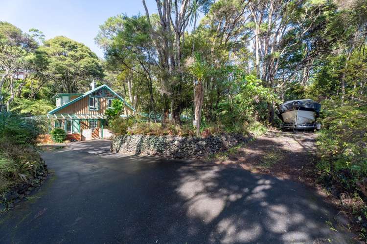 6 Cochran Road Oratia_22